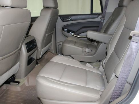 Used 2017 Chevrolet Tahoe LT w/ LT Signature Package image 34