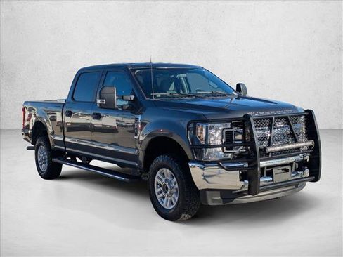 Used 2019 Ford F250 XL w/ STX Appearance Package image 3