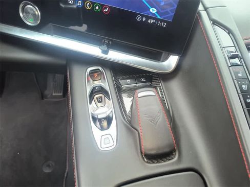 Used 2021 Chevrolet Corvette Stingray Premium Conv w/ Z51 Performance Package image 20