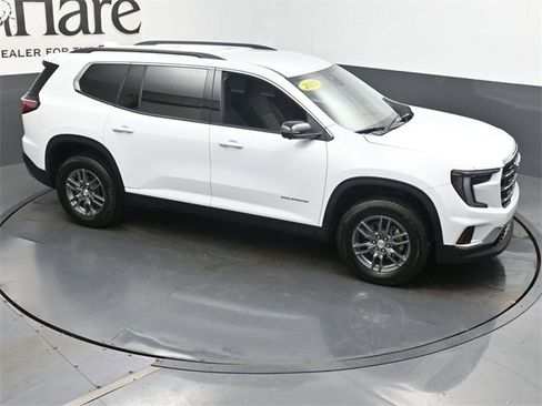Used 2025 GMC Acadia Elevation image 39