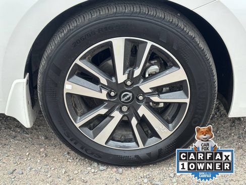 Used 2025 Nissan Versa SV w/ Trunk Package FWD image 10
