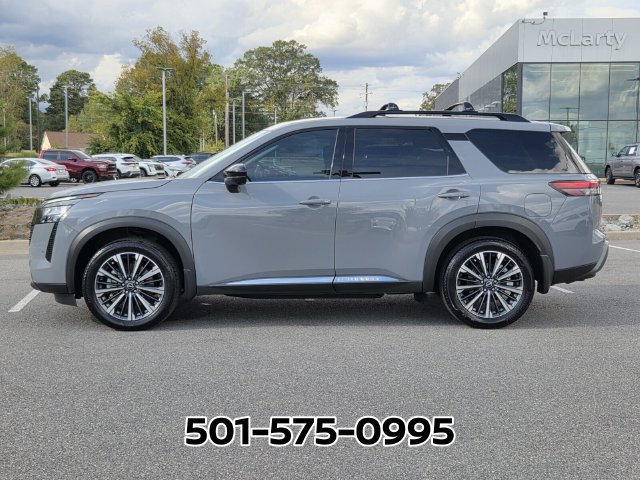 Used 2026 Nissan Pathfinder Platinum w/ Cargo Package FWD image 2