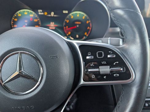 Used 2022 Mercedes-Benz GLC 300 4MATIC image 23