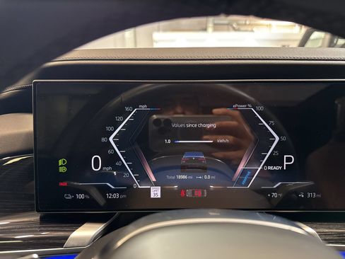 Used 2025 BMW i7 xDrive60 w/ Executive Package AWD/4WD image 36