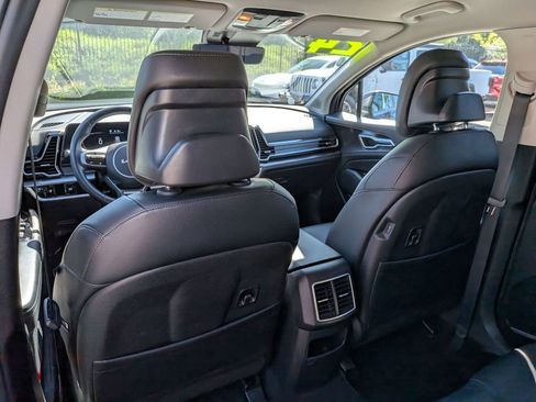 Used 2024 Kia Sportage EX image 25