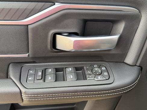New 2026 RAM 2500 Big Horn AWD/4WD image 18