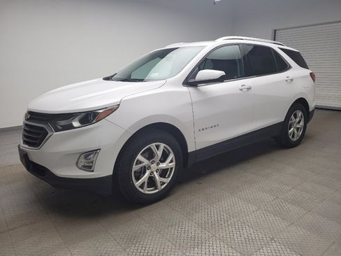 Used 2020 Chevrolet Equinox LT image 2