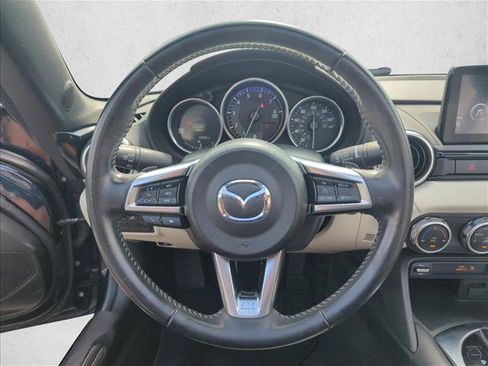 Used 2021 MAZDA MX-5 Miata RF Grand Touring RWD image 18