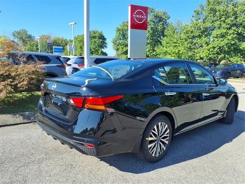 New 2025 Nissan Altima 2.5 SV image 3