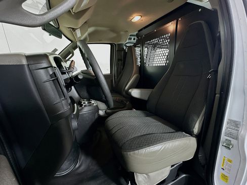Used 2024 Chevrolet Express 2500 Work Van w/ Driver Convenience Package image 12