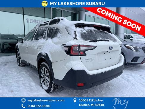 Used 2024 Subaru Outback Premium image 4
