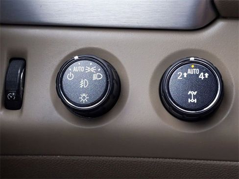 Used 2020 GMC Yukon SLE w/ SLE Value Package image 15