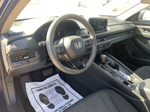 Used 2023 Honda Accord EX image 7