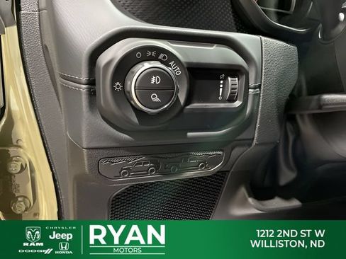 New 2026 Jeep Gladiator Mojave w/ Technology Group AWD/4WD image 37