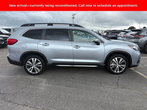 Used 2022 Subaru Ascent Limited AWD/4WD image 2