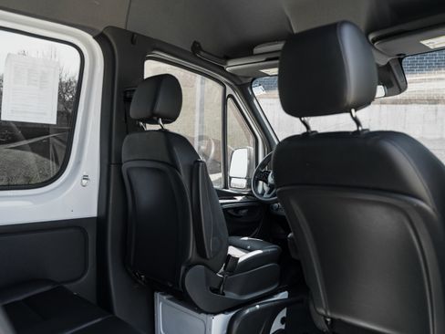 Used 2020 Mercedes-Benz Sprinter 2500 image 22