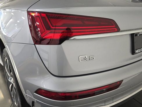 Used 2023 Audi Q5 2.0T Premium w/ Convenience Package image 30