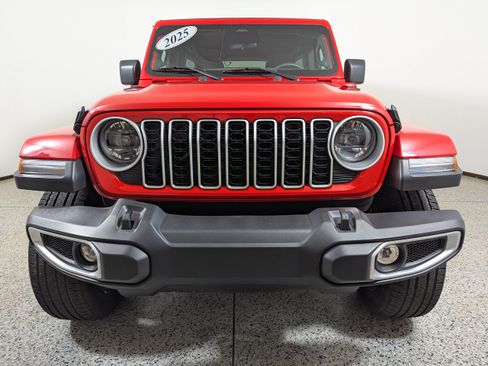 Used 2025 Jeep Wrangler Unlimited Sahara w/ Safety Group AWD/4WD image 2