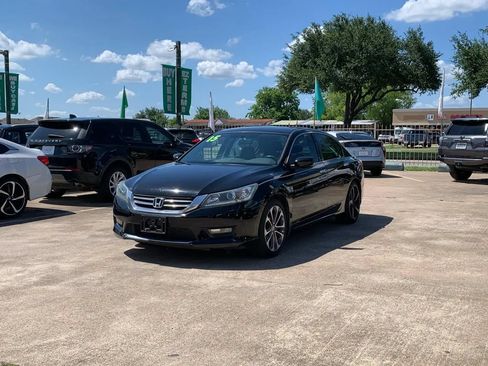 Used 2015 Honda Accord Sport image 4