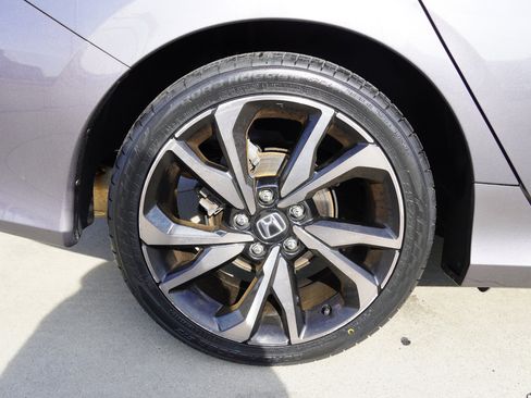 Used 2020 Honda Civic Sport image 11