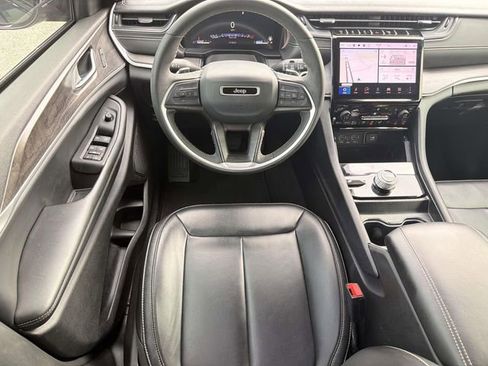 Used 2024 Jeep Grand Cherokee Limited w/ Black Appearance Package AWD/4WD image 56