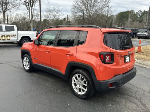 Used 2019 Jeep Renegade Latitude image 7