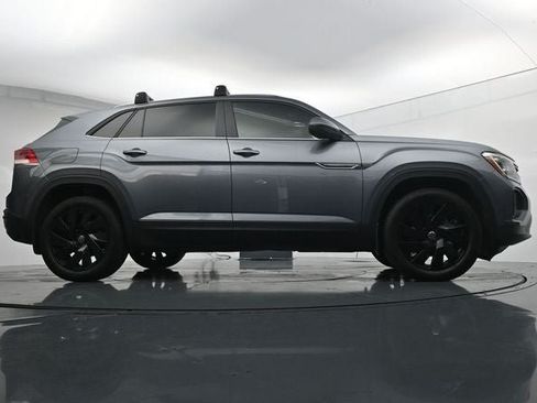Used 2024 Volkswagen Atlas Cross Sport SE AWD/4WD image 43