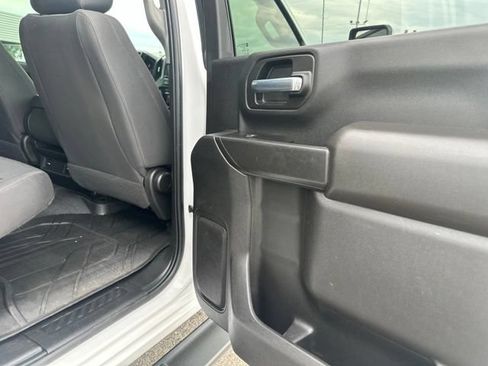 Used 2022 Chevrolet Silverado 2500 Custom w/ Custom Value Package AWD/4WD image 13