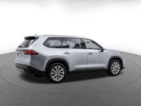 Used 2025 Toyota Grand Highlander FWD image 9