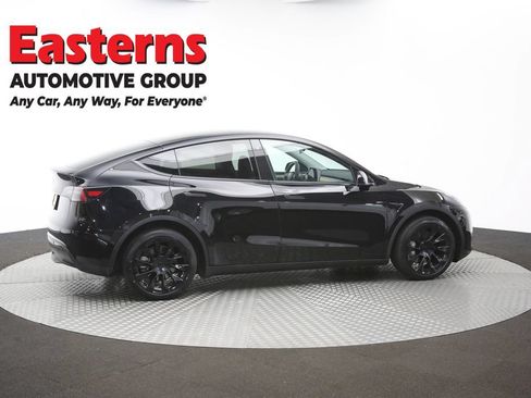 Used 2023 Tesla Model Y Long Range AWD/4WD image 38