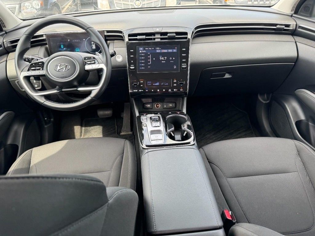 Certified 2022 Hyundai Tucson SEL AWD/4WD image 11