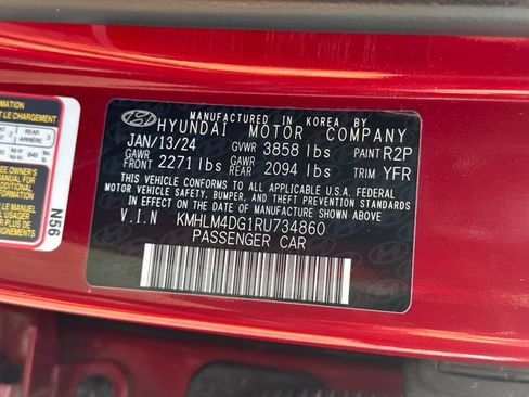 Used 2024 Hyundai Elantra SEL FWD image 29