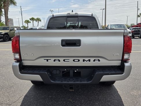 Used 2023 Toyota Tacoma SR AWD/4WD image 6
