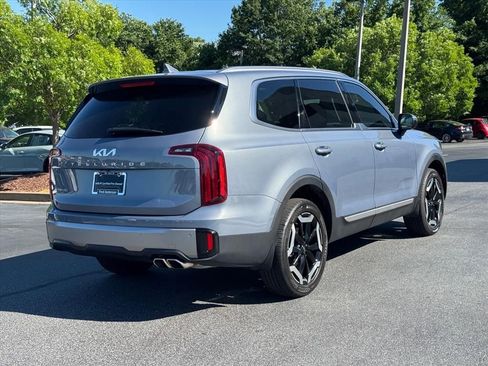 Used 2025 Kia Telluride S FWD image 3