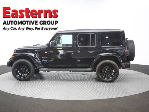 Used 2022 Jeep Wrangler Unlimited Sahara w/ Cold Weather Group AWD/4WD image 61