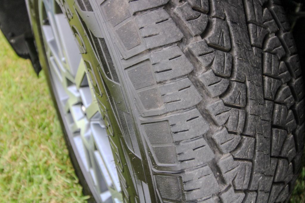 Used 2025 Ford Expedition Active AWD/4WD image 6