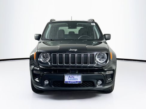 Used 2022 Jeep Renegade Latitude AWD/4WD image 2