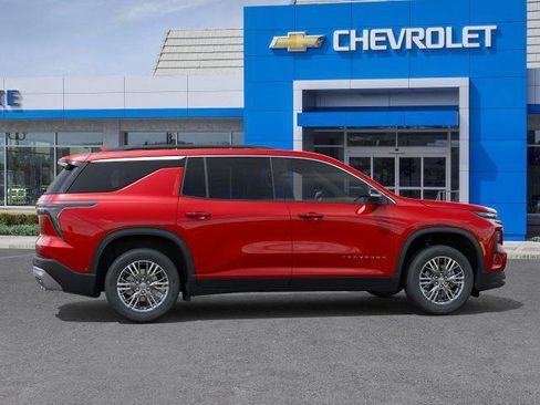 New 2026 Chevrolet Traverse LT image 5