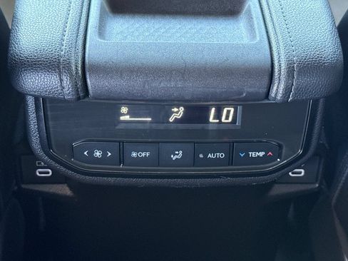 Used 2025 Toyota Grand Highlander AWD image 20