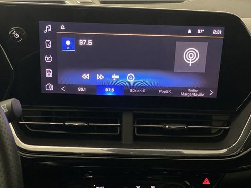 Certified 2025 Chevrolet Trax RS w/ Driver Confidence Package image 18