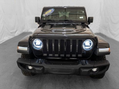 Used 2018 Jeep Wrangler Unlimited Sahara w/ Quick Order Package 24M Moab image 2