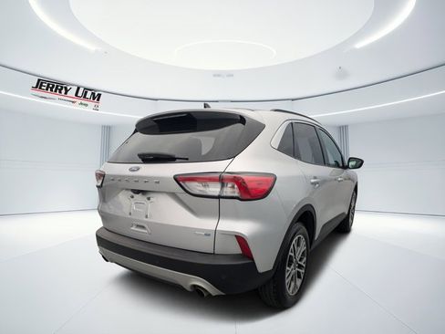 Used 2020 Ford Escape SEL image 3