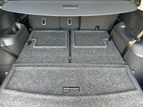 Used 2021 Volkswagen Tiguan SEL FWD image 15