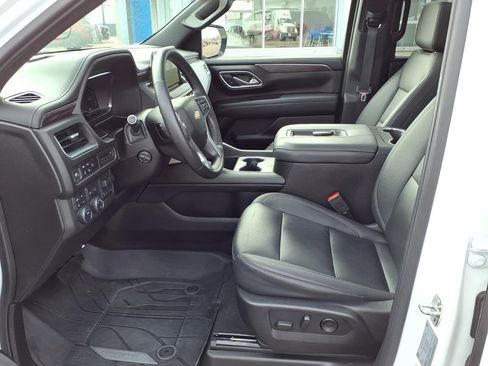 Used 2023 Chevrolet Tahoe LT w/ LT Signature Package image 16