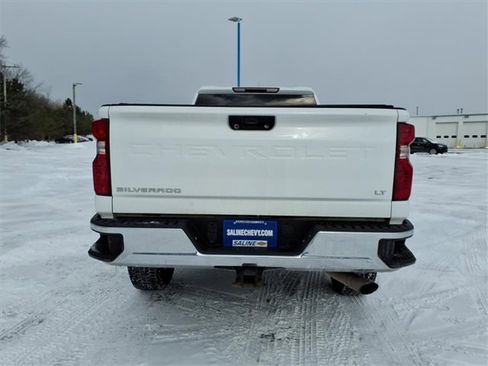 Used 2022 Chevrolet Silverado 2500 LT w/ Convenience Package image 6