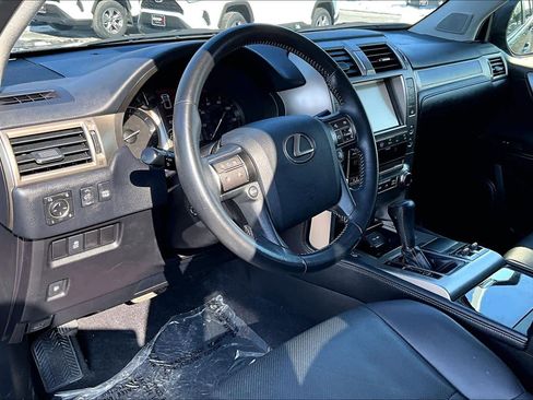 Used 2018 Lexus GX 460 image 18