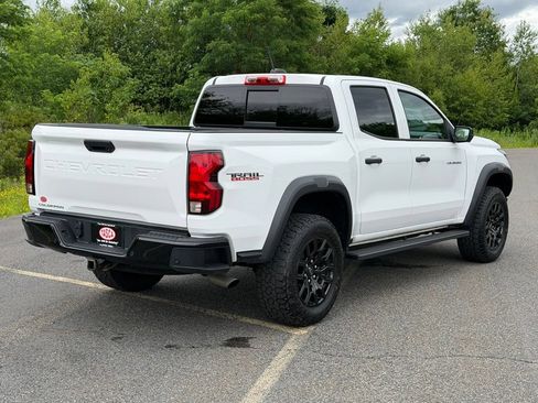 Used 2024 Chevrolet Colorado Trail Boss w/ Technology Package AWD/4WD image 22