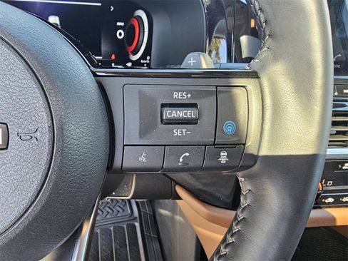 Used 2024 Nissan Pathfinder Platinum w/ Black Appearance Package image 18