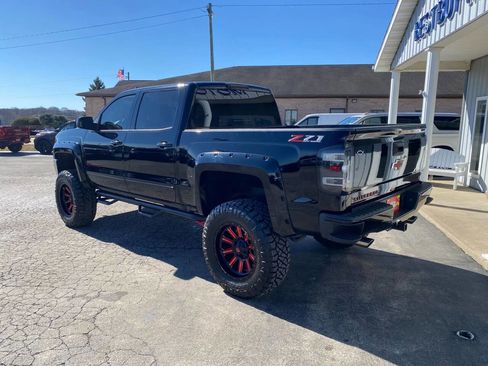 Used 2018 Chevrolet Silverado 1500 LT w/ All Star Edition AWD/4WD image 3