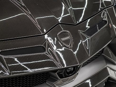 Used 2023 Lamborghini Urus Performante AWD/4WD image 5